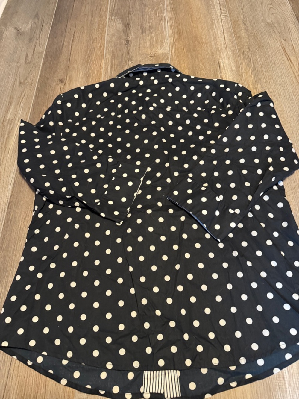 Women’s Jones New York Signature Black and White Polka Dot Long Sleeve Shirt - Picture 6 of 6